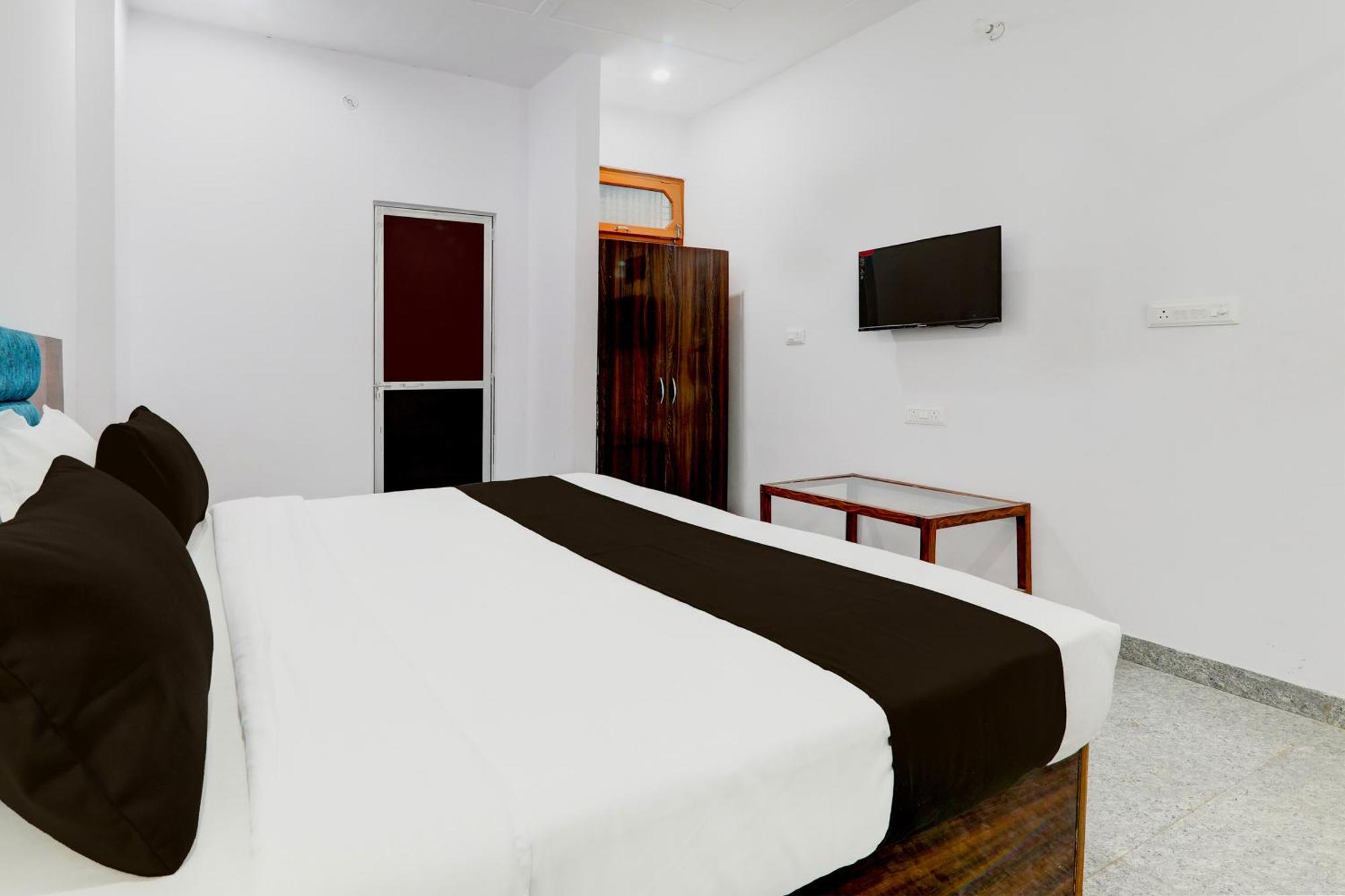 Hotel O White House Hasanganj Esterno foto