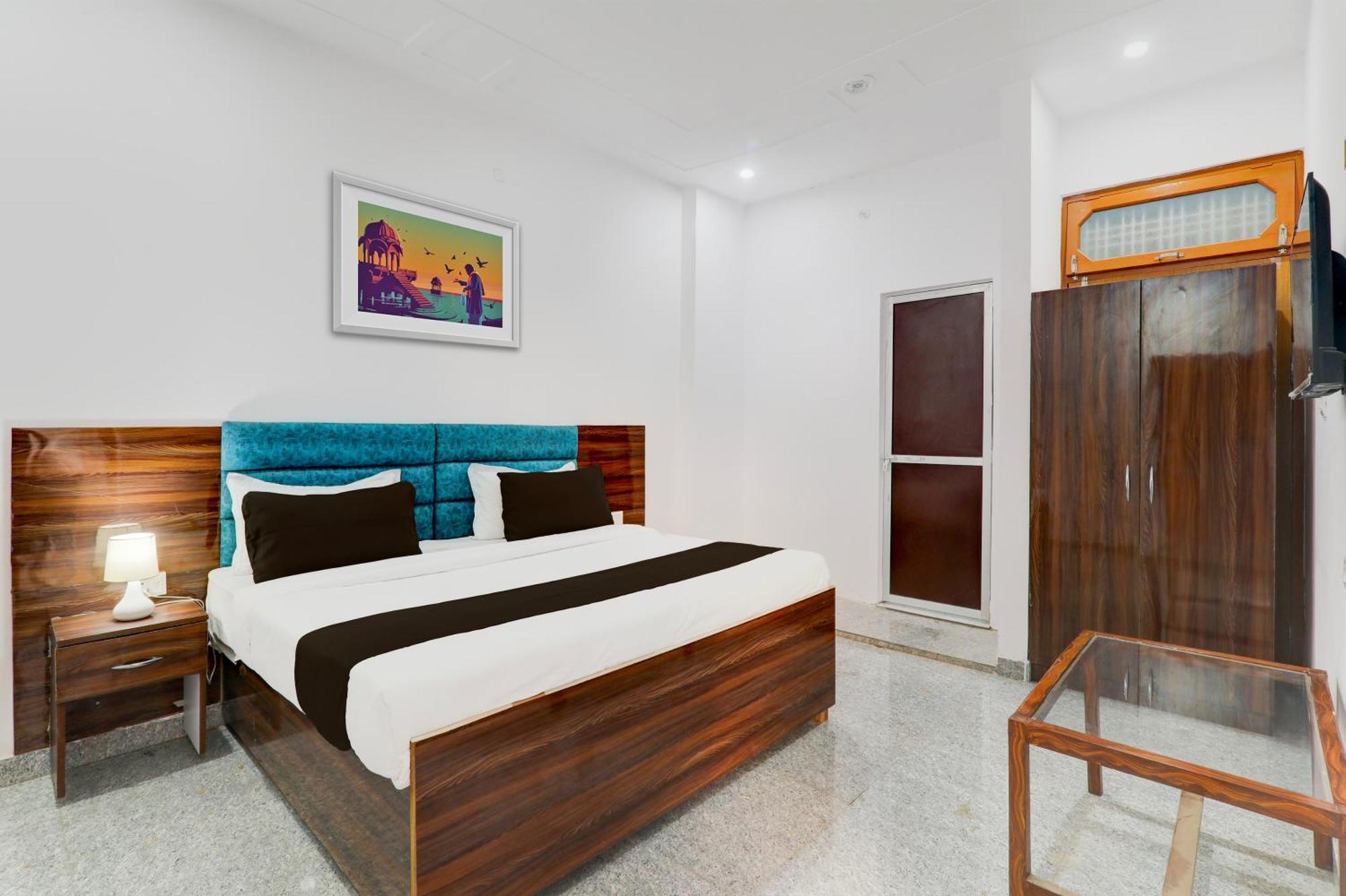 Hotel O White House Hasanganj Esterno foto